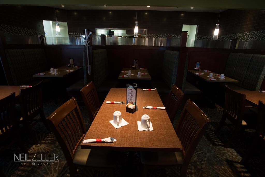 Days Inn & Suites By Wyndham Edmonton Airport Leduc Extérieur photo
