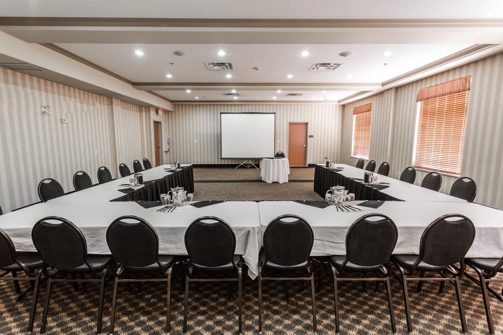 Days Inn & Suites By Wyndham Edmonton Airport Leduc Extérieur photo