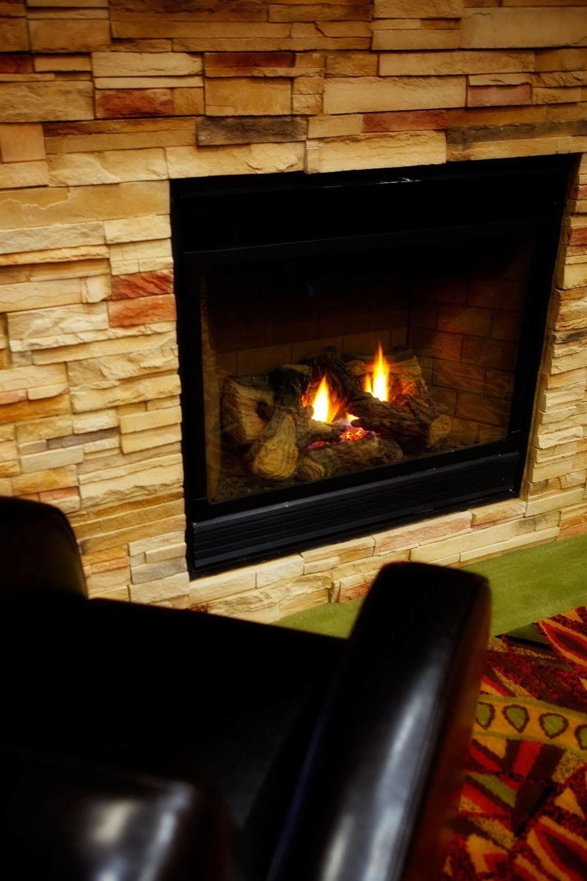 Days Inn & Suites By Wyndham Edmonton Airport Leduc Extérieur photo
