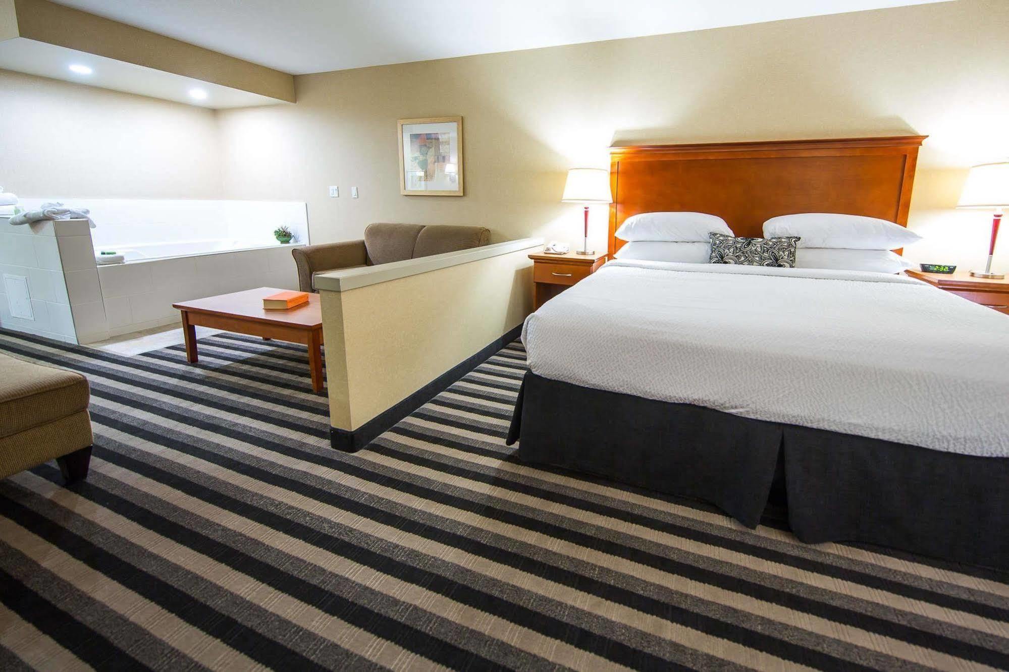 Days Inn & Suites By Wyndham Edmonton Airport Leduc Extérieur photo