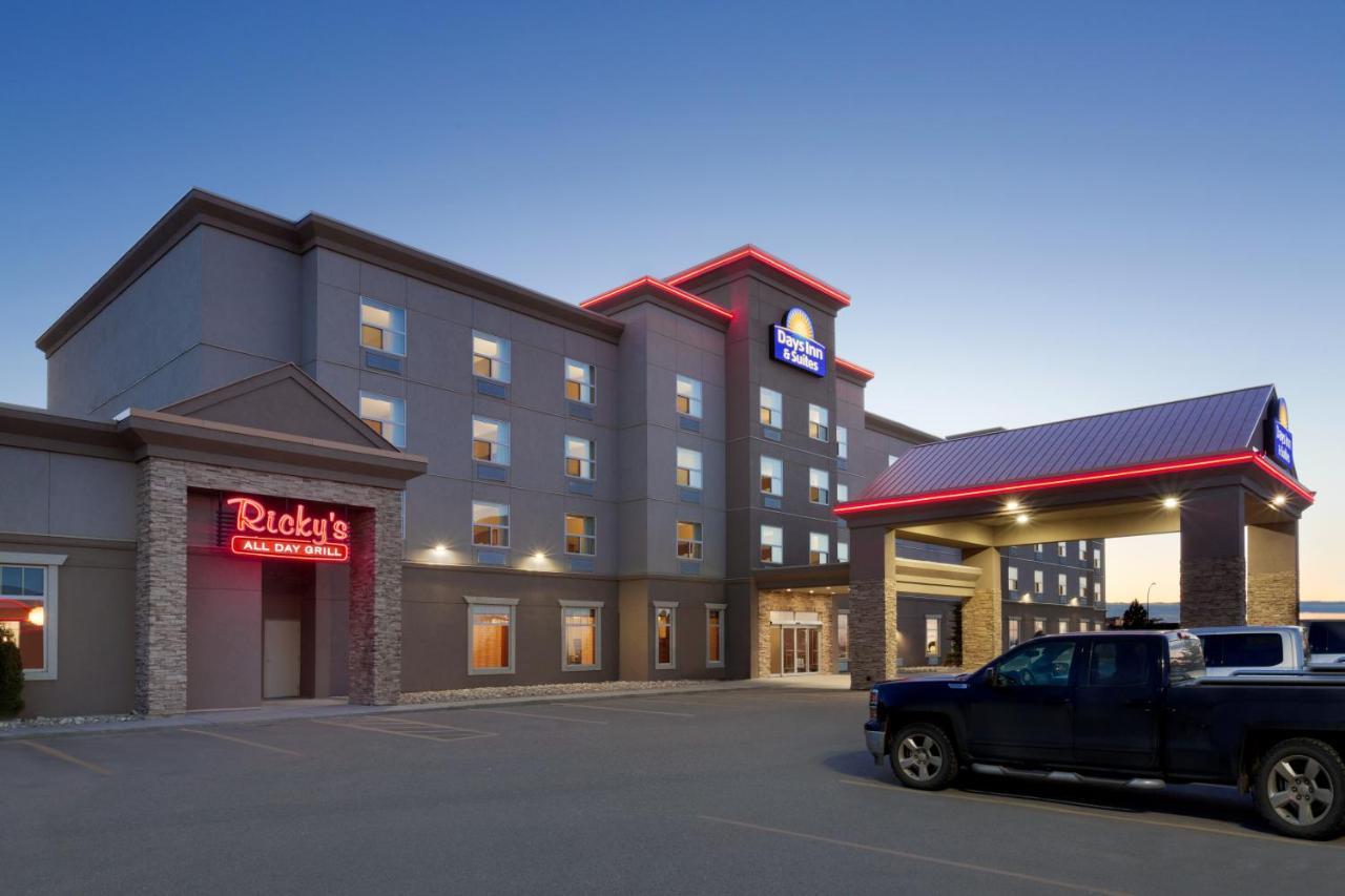 Days Inn & Suites By Wyndham Edmonton Airport Leduc Extérieur photo